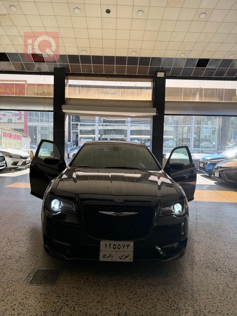 کرایسلەر 300